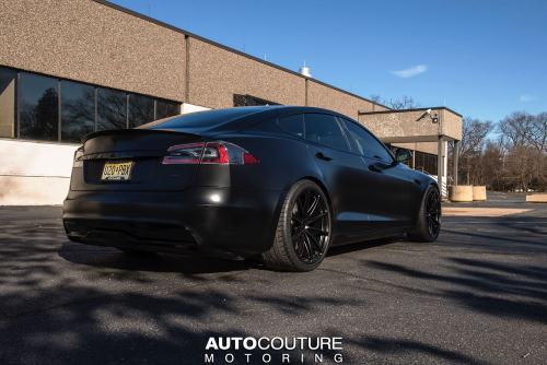  Crash diet. The team at Autocouture Motoring put DME Tuning’s Tesla Model S Plaid on a very effecti
