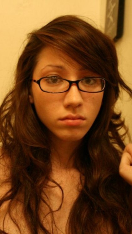 random-hotness-teen-milf:  1 of 3