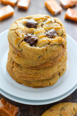 mistressmg:  foodsforus:    Salted Caramel Stuffed Chocolate Chunk Cookies    ☝☝☝These, these right here… this is what heaven is.   @mistressmg those just make my sugar levels rise looking at them