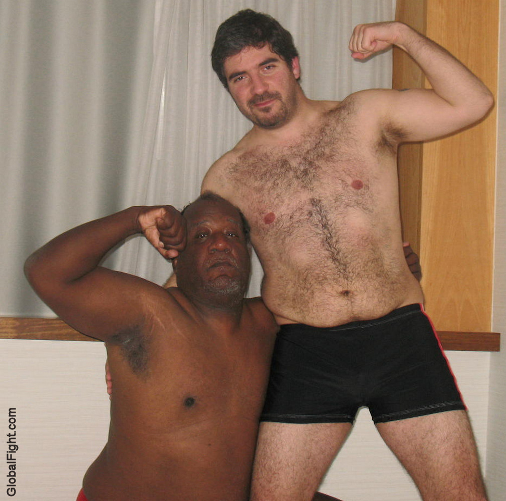 wrestlerswrestlingphotos:  black daddy bear and his hairy buddy 