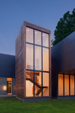 luxuryera:  Massive Contemporary House Taking