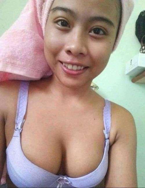 wife-69: sangpengumpul: Minah ni takda nudes ke? Sesiapa ada? H