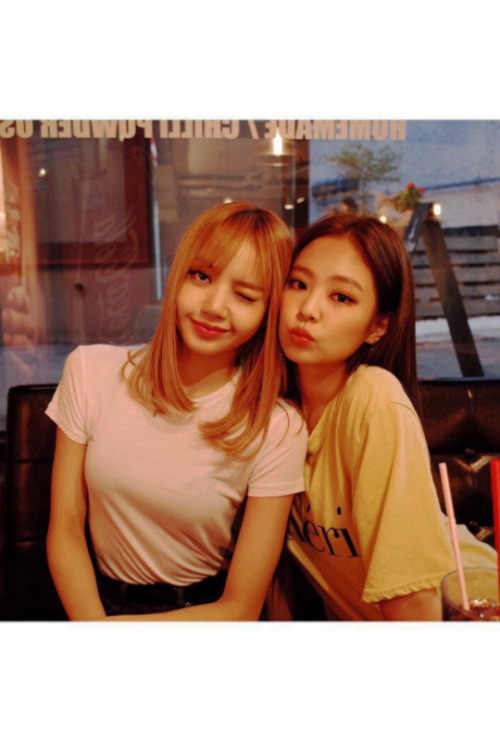 jenlisa wallpapers {for cellphone}like if you saverequest more hereenjoy!