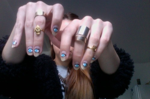 pale-0rgasm:  sasssy-princess:  sullenlikesex:  ♤  ☆ i can be the pale &amp;