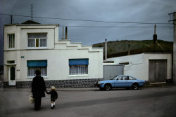 unrar:  Belgium, Liège province. Old Mines district near Charleroi. 1981, Harry Gruyaert. 