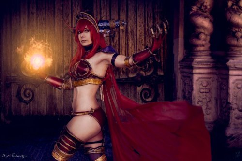 sharemycosplay:    #Cosplayer Hini Tsuburagi kicks off today with this amazing #WorldofWarCraft Alexstrasza! #cosplay #blizzardhttps://www.facebook.com/HiniTsuburagiCosplaysVisit Sharemycosplay.com for more cosplay!