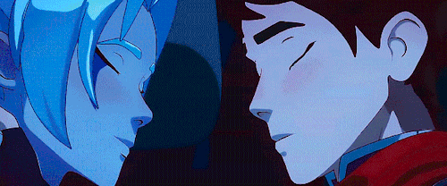 Rayllum + Kissing