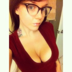 cleavage-n-downblouse.tumblr.com post 93369265751