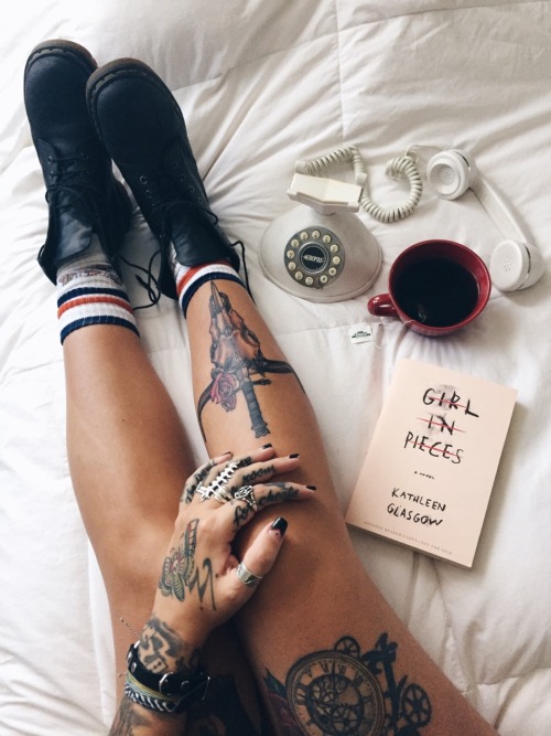 ursula-uriarte: New tattoo + new read