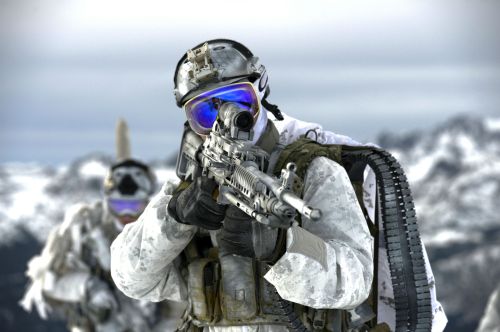 militaryarmament:United States Navy Promotional shots of Navy SEALs during arctic mountain warfare. 
