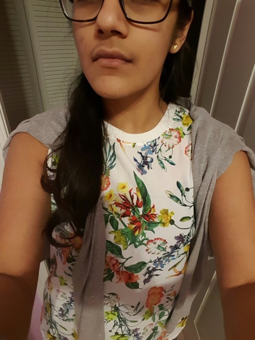 ereshkigal:me and two looks, for your viewing pleasure:this first one i call “suburban garden faerie