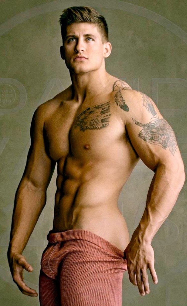 Hunk for rent ðŸ˜ http://imrockhard4u.tumblr.com