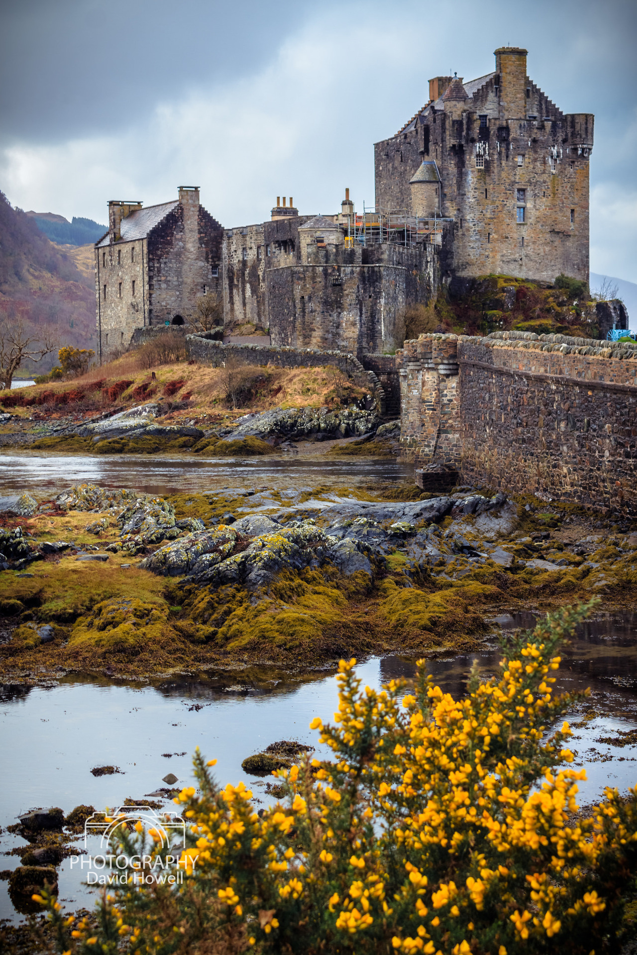 medieval-woman:  Eilean Donan Castle by David Howell 