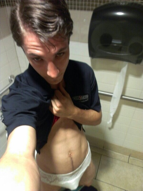 faggotshavechoresnotrights:  Faggot in action featuring Devin Garrett available to Alphas in and around Tampa, Florida.KIK: devsub