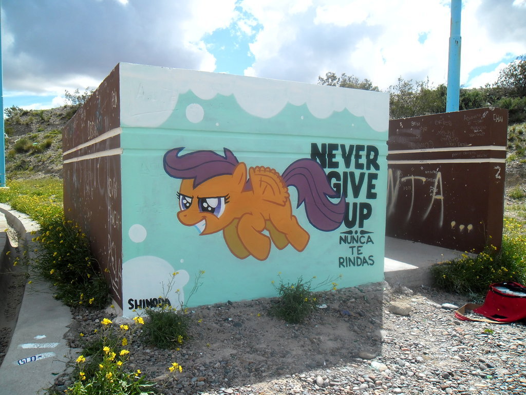 ecmajor:freaky-pixie:  My Little Pony Grafitti by by *ShinodaGE  Oh man, Shinoda’s
