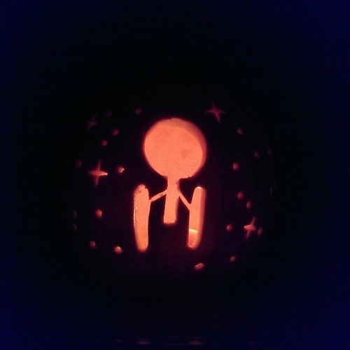 warpfactornonsense:  First time properly carving a pumpkin!
