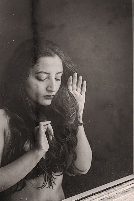 absolution-v:   Paola Rojas H  