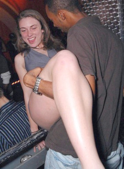 Slutpetra:  Interracialclub:  Interracial Club What Happens In The Club…  Can