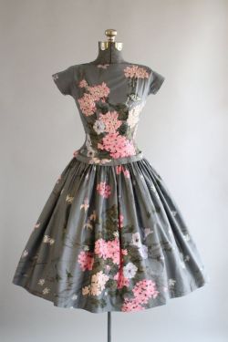 Fawnvelveteen:  1950S Vintage Dresses  😍😍😍