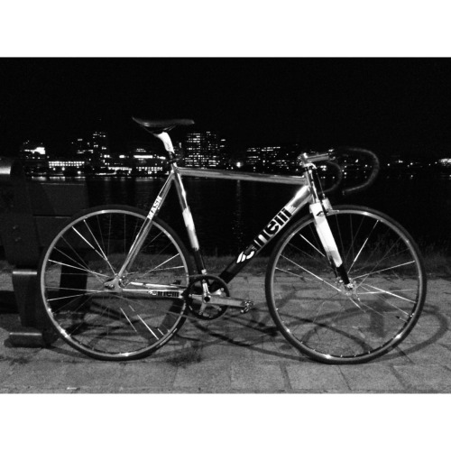 #nightride #hplusson #tb14 #cinelli #luxewheelworks