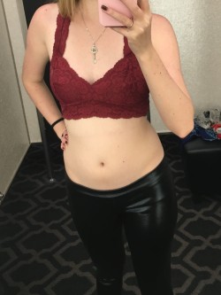 thebookoferebus:  Changing room selfies part