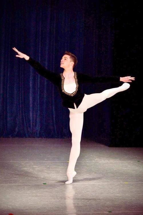 balletboys1:  David Donnelly Royal Ballet