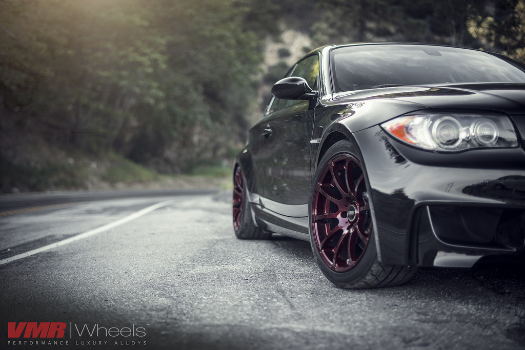crash&ndash;test:  David’s Jet Black 135i with a 1M Conversion (by VMR Wheels)