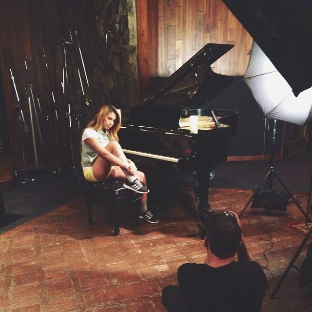 mizzjasminevillegasnewz:   Behind-the-scenes with the gorgeous and talented @JasmineVillegas