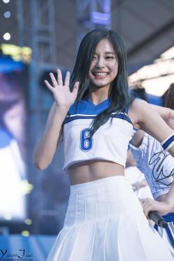 yourdailytzuyu:© Yoon Jae