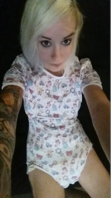 toxiclittlebaby:  love this onesie. its from