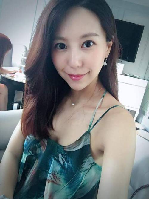 maturechinesewomen: 台湾美女主播高毓璘，已为人妻少妇