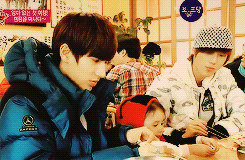 hongwapoop:  Youngmin being a pervert      