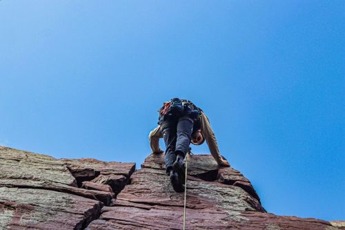 Post-vote feel .......#MountainProjects #RockClimbing #MidwestClimbing #Adventurerock #AdRock  #TheE