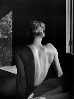 manniskorarkonstiga:  George Platt Lynes   (1947) 