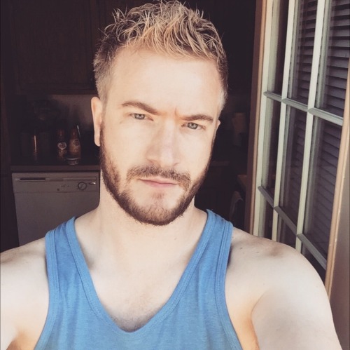 Your Daily Dose of DILF