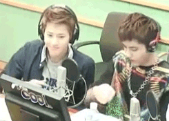 ivyclub:ohsexun:krisho groovin to my ladymiddle-aged men