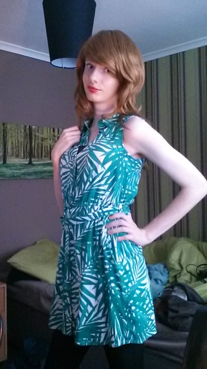 juleswoo:  hazelnuttrappuccino:  I’M BACK, and with a cool dress! It’ll have people eati