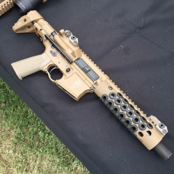 shootinthebulltx:  Friday gun porn…#sbr #ar15 #gunpornhttps://plus.google.com/115370317849735355781/posts/2qCTGS5LmLj