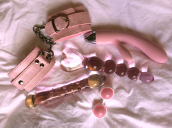 bratgasm:  my collection of pink toys 