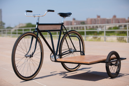 goodwoodwould: Good wood - loving the classic style and handy functionality of the ‘Sidecar’ single