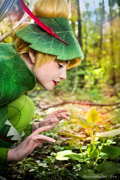 tintintink:Tinker Bell & the Lost Treasure photoshoot Cosplay by: https://www.facebook.com/tintintinker?fref=tsPhoto by: https://www.facebook.com/evacosplayphoto?fref=ts Wings by fancyfairy.com