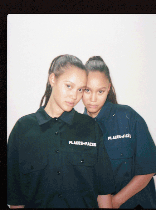 PLACE: LONDONFACE: ELIZABETH &amp; VICTORIA LEJONHJERTA