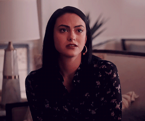 VERONICA LODGE S05E06“I need real time and space to figure out if I&rsquo;m a Pop&rsquo;s girl or a 