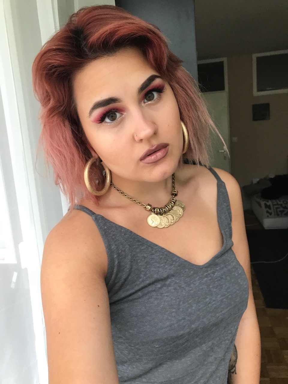 amylovv:  Messy hair as always