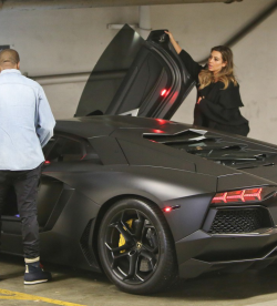 kimkardashianfashionstyle:  January 12, 2014 - Kim Kardashian &amp; Kanye West arriving to a medical building in Beverly Hills.  Flex