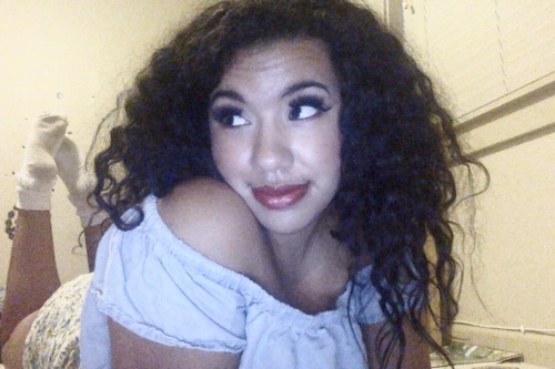 primal-littleprincess:  primal-littleprincess:  I’m Daddy’s sweet, pouty, grumpy little girl  Please message me or kik me, baby is super bored and lonely 🙃 kik: lil_khaleesi