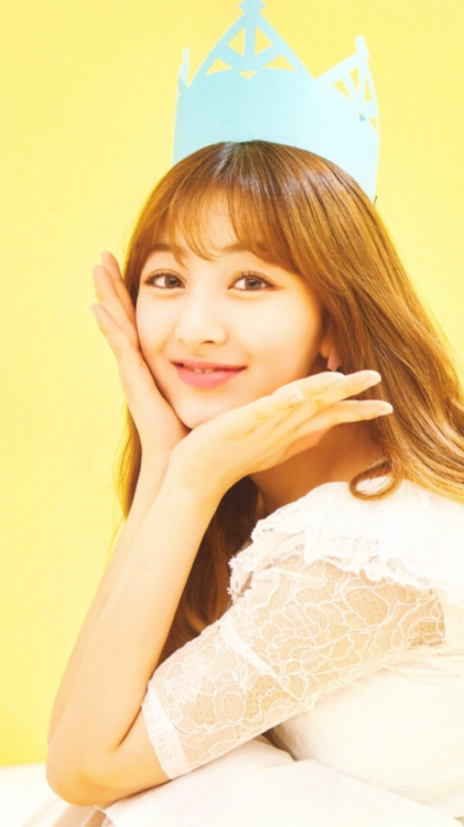 Jihyo (Twice) wallpaperslike/reblog if you save/use 