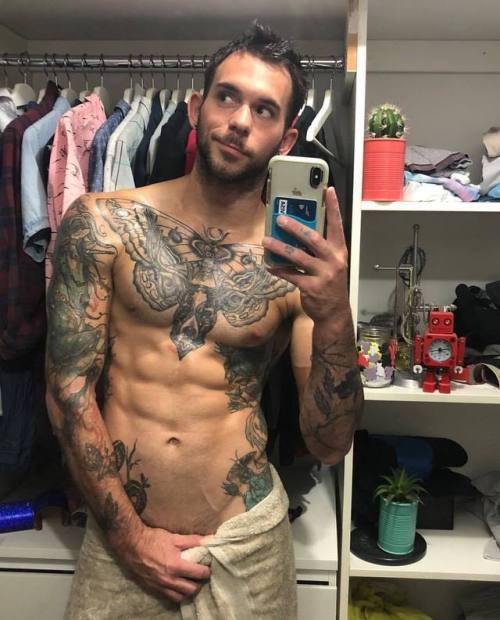 heavenlymodels:The Official TRO @theofficialtro