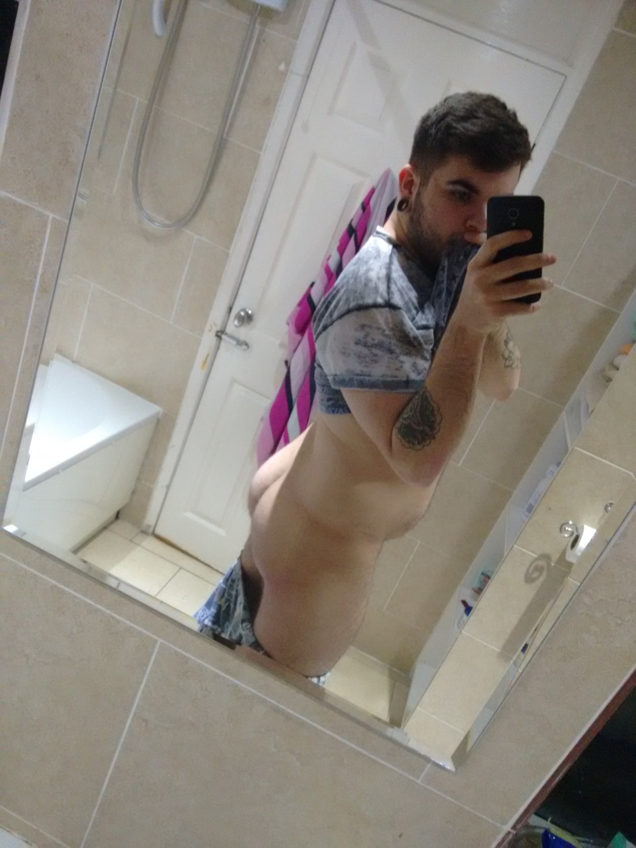 barber-butt:Embracing my body