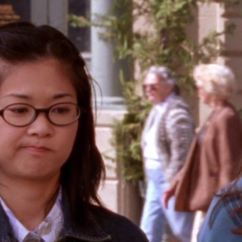 petitegaynerd:  fullscreen gilmore girls leaves out the added layer that is lane’s reactions t